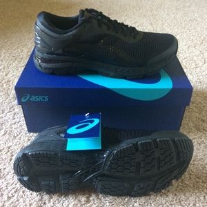 ASICS Gel-Kayano 25, men’s size 9.5, Black/Black